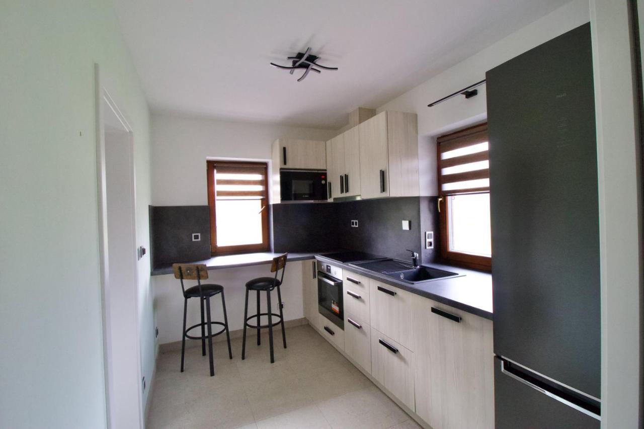 Uprostred Trojuhelniku Praha - Karlovy Vary - Plzen Apartment