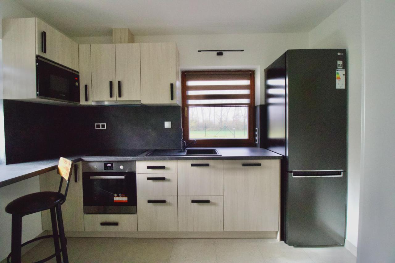 Uprostred Trojuhelniku Praha - Karlovy Vary - Plzen Apartment Kolesovice